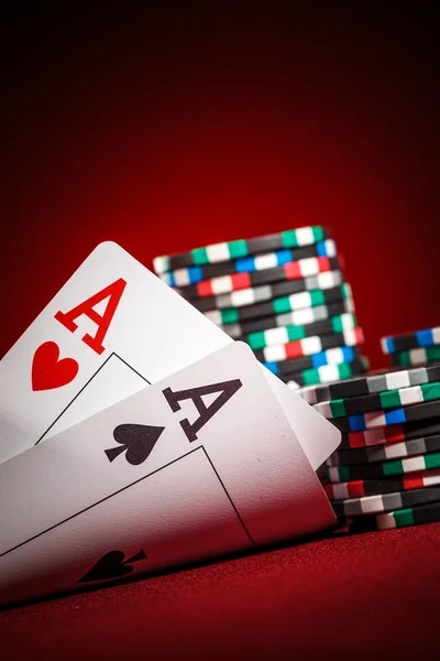live casino table interface showing settlement status